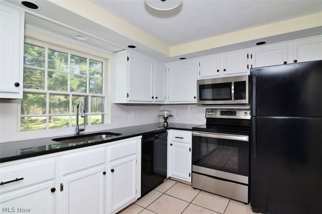 35755 Miles Road, Moreland Hills, OH 44022