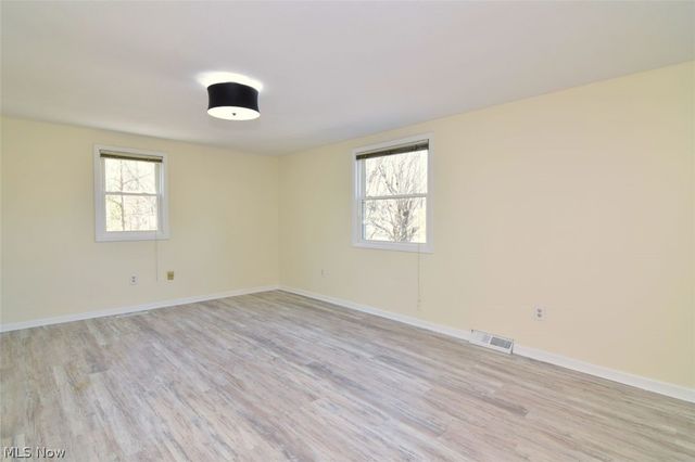 35755 Miles Road, Moreland Hills, OH 44022