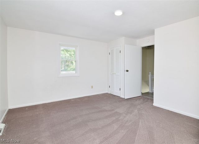 35755 Miles Road, Moreland Hills, OH 44022