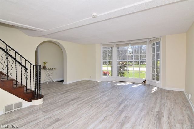 35755 Miles Road, Moreland Hills, OH 44022
