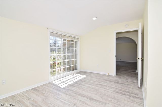 35755 Miles Road, Moreland Hills, OH 44022