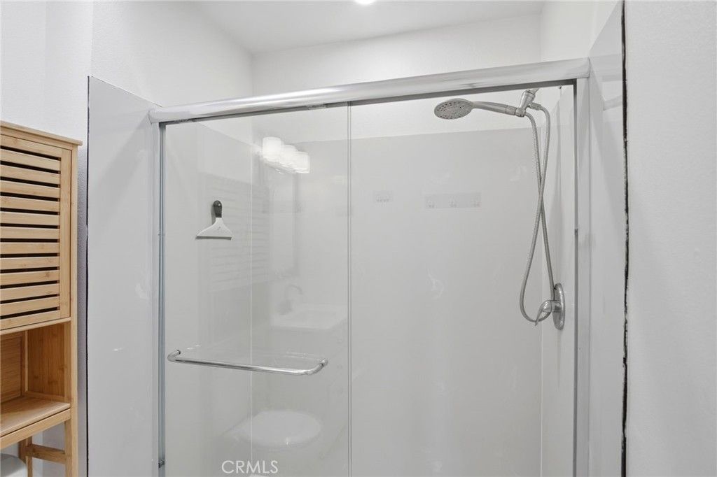 Image 23 of property listing at 680 Sherri, Turlock, CA 95382