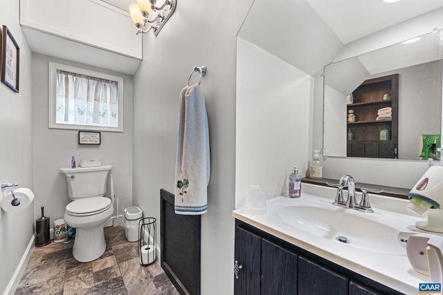 25 ACRE LN, Palmyra, VA 22963