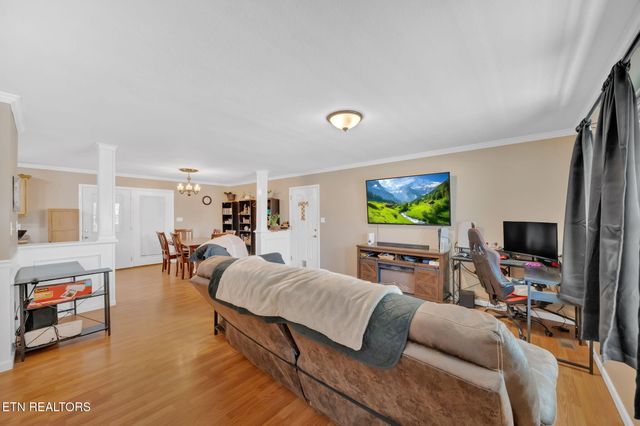 718 Ridgeview Drive, Clinton, TN 37716
