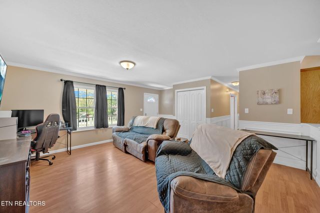 718 Ridgeview Drive, Clinton, TN 37716