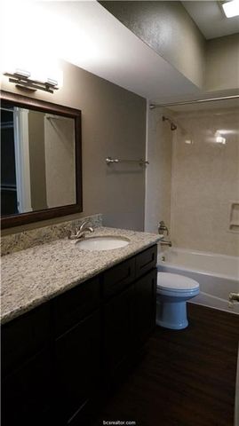 408 College Main 100, College Station, TX 77840