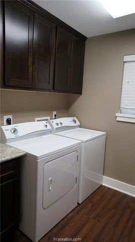 408 College Main 100, College Station, TX 77840