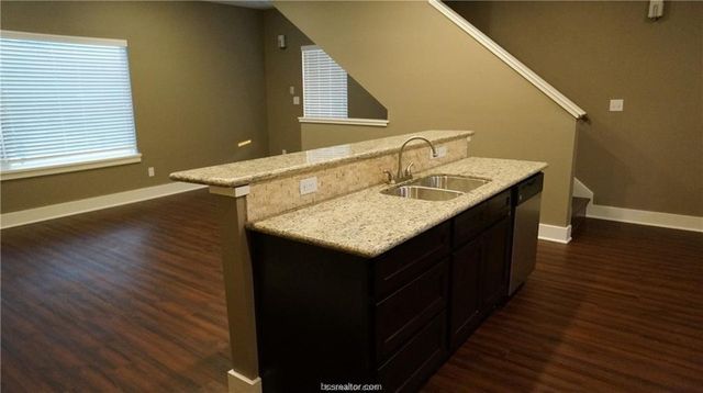 408 College Main 100, College Station, TX 77840