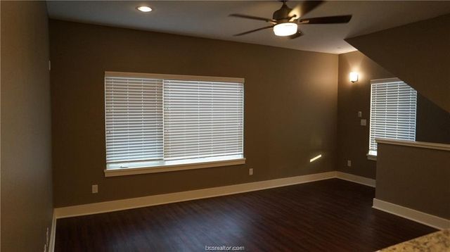 408 College Main 100, College Station, TX 77840