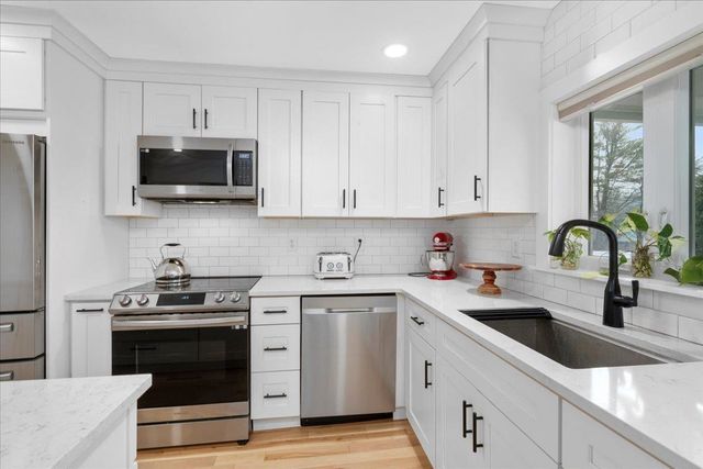 140 South Mast Street, Goffstown, NH 03045