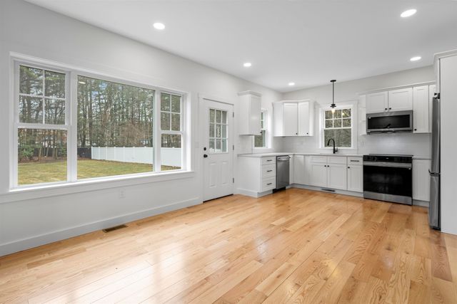 140 South Mast Street, Goffstown, NH 03045