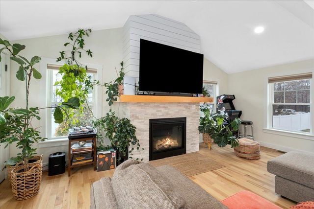 140 South Mast Street, Goffstown, NH 03045