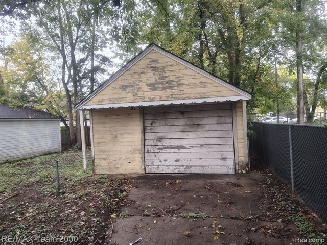 17134 Pembroke Avenue, Detroit, MI 48235