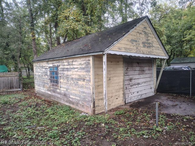 17134 Pembroke Avenue, Detroit, MI 48235