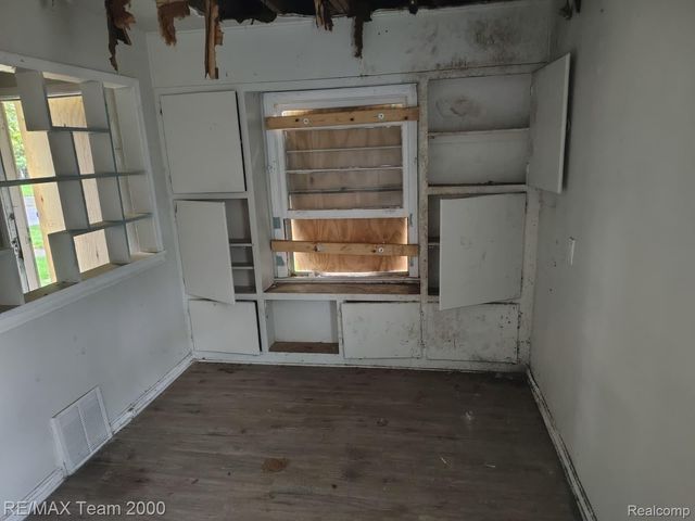 17134 Pembroke Avenue, Detroit, MI 48235