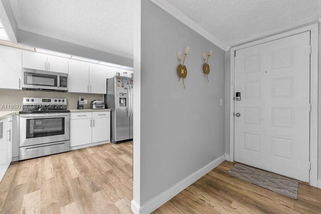 12850 SW 4th Ct 306I, Pembroke Pines, FL 33027