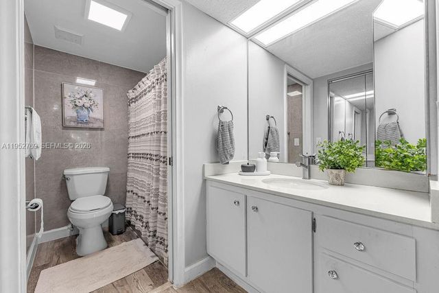 12850 SW 4th Ct 306I, Pembroke Pines, FL 33027