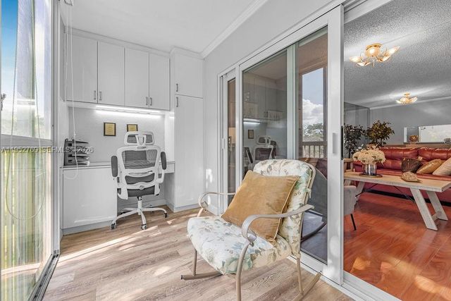 12850 SW 4th Ct 306I, Pembroke Pines, FL 33027