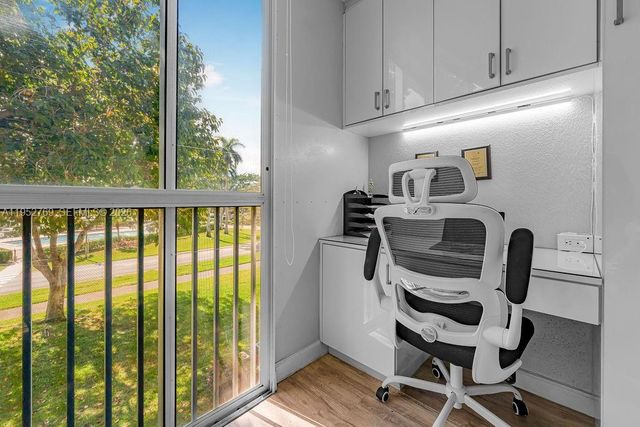 12850 SW 4th Ct 306I, Pembroke Pines, FL 33027