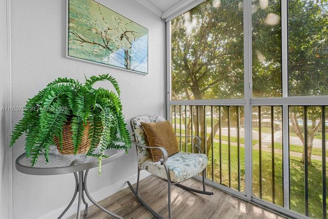 12850 SW 4th Ct 306I, Pembroke Pines, FL 33027