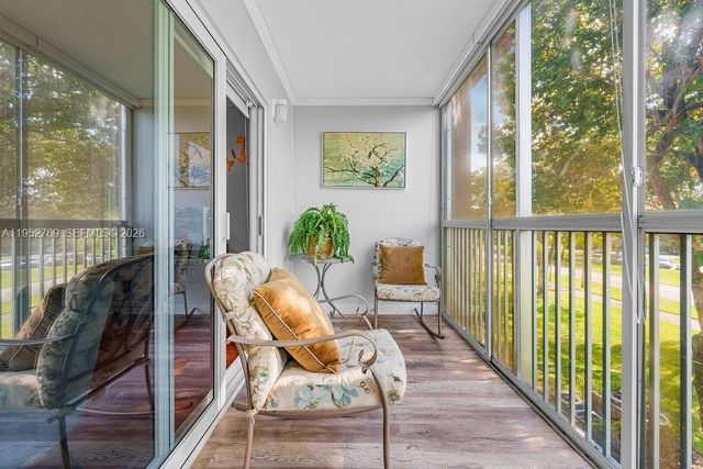 12850 SW 4th Ct 306I, Pembroke Pines, FL 33027