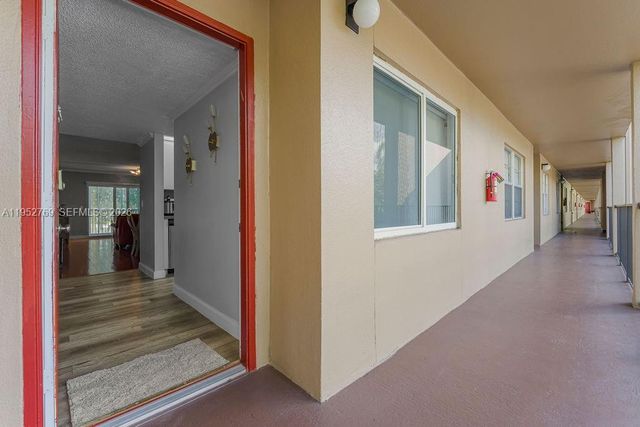 12850 SW 4th Ct 306I, Pembroke Pines, FL 33027