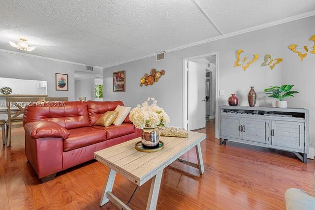 12850 SW 4th Ct 306I, Pembroke Pines, FL 33027