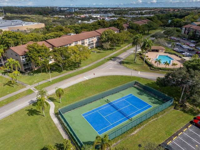 12850 SW 4th Ct 306I, Pembroke Pines, FL 33027