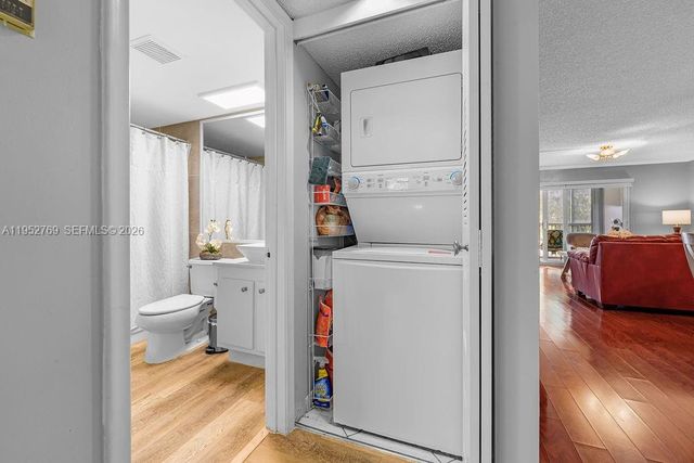 12850 SW 4th Ct 306I, Pembroke Pines, FL 33027