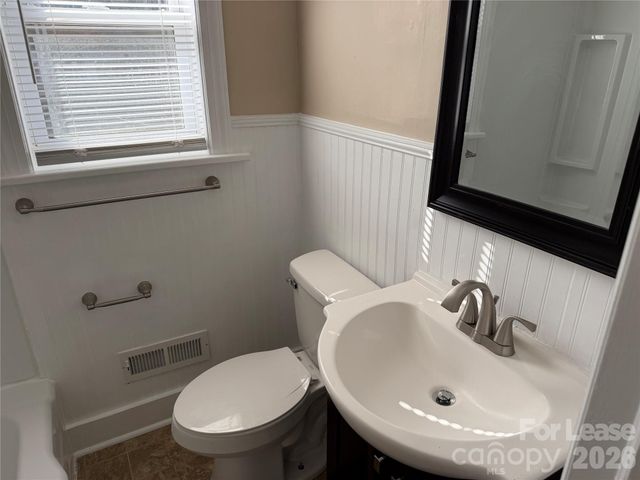 1458 Anderson Street B, Charlotte, NC 28205