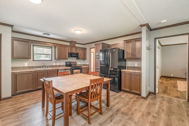 1150 Kingwood Ln, Rockvale, TN 37153