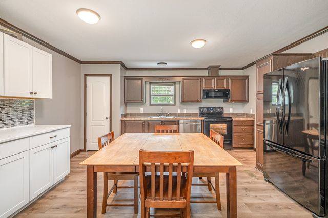 1150 Kingwood Ln, Rockvale, TN 37153