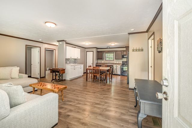 1150 Kingwood Ln, Rockvale, TN 37153