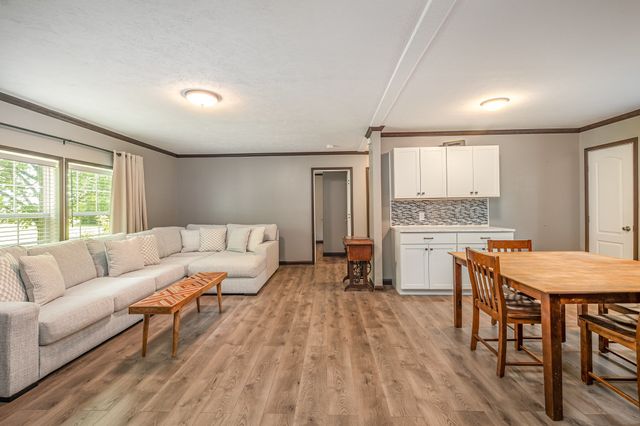 1150 Kingwood Ln, Rockvale, TN 37153