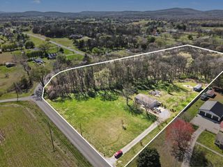 1150 Kingwood Ln, Rockvale, TN 37153