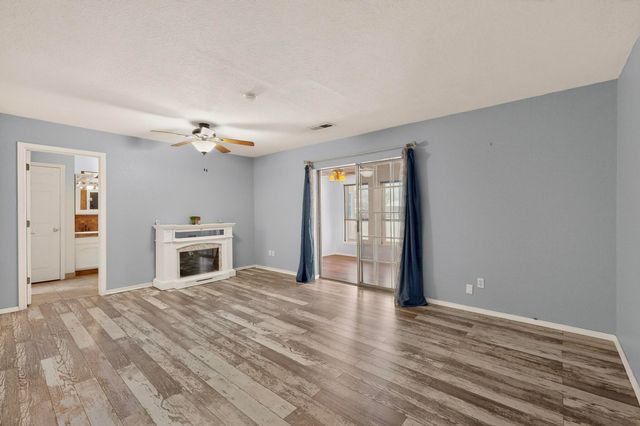 355 Esperanza Drive, Bosque Farms, NM 87068