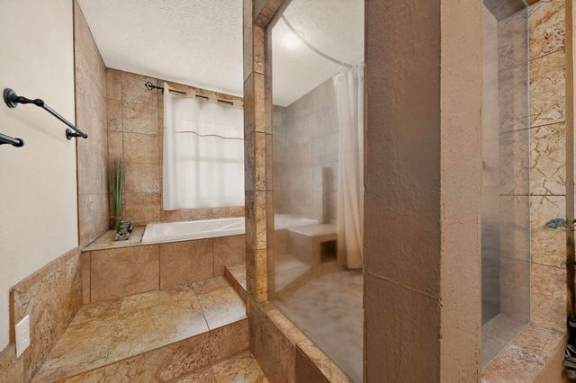 355 Esperanza Drive, Bosque Farms, NM 87068