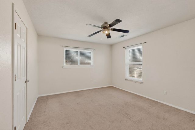 355 Esperanza Drive, Bosque Farms, NM 87068