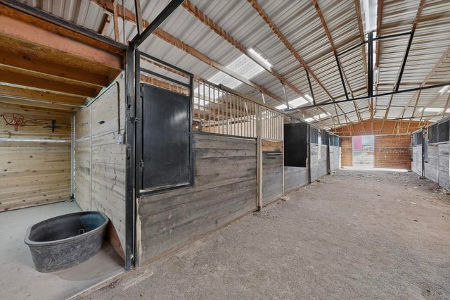 355 Esperanza Drive, Bosque Farms, NM 87068