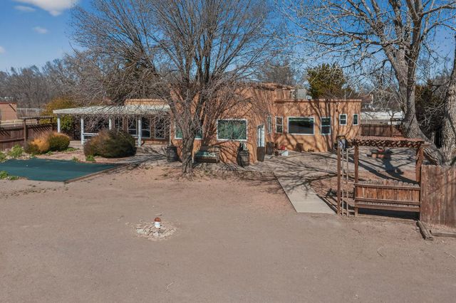 355 Esperanza Drive, Bosque Farms, NM 87068