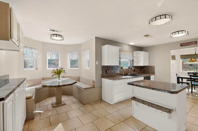 355 Esperanza Drive, Bosque Farms, NM 87068