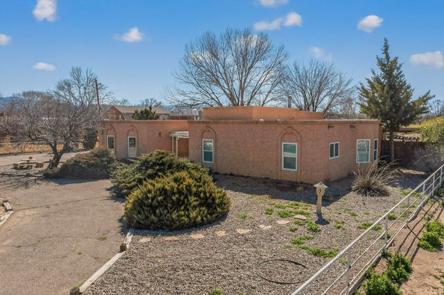 355 Esperanza Drive, Bosque Farms, NM 87068