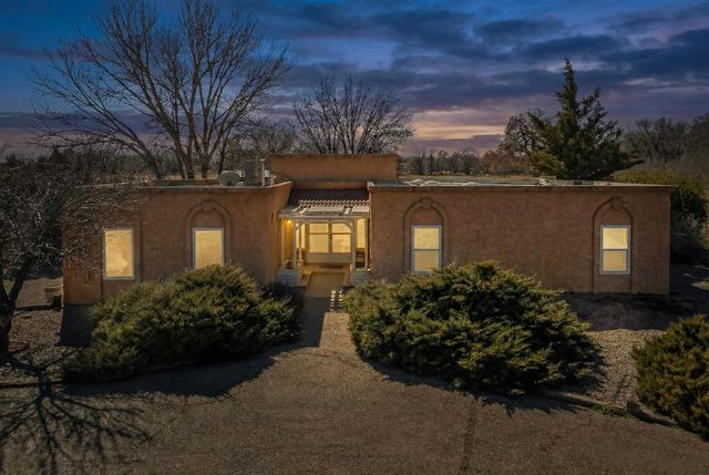 355 Esperanza Drive, Bosque Farms, NM 87068