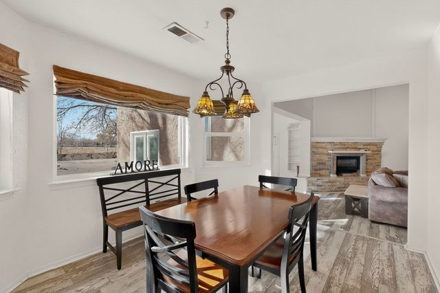 355 Esperanza Drive, Bosque Farms, NM 87068