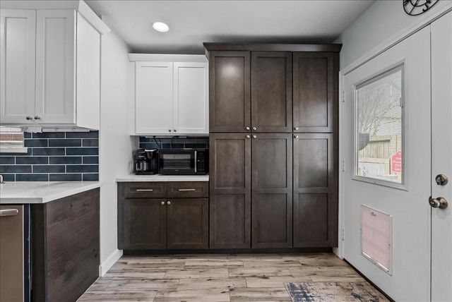 610 Oak Berry Drive, Kemah, TX 77565