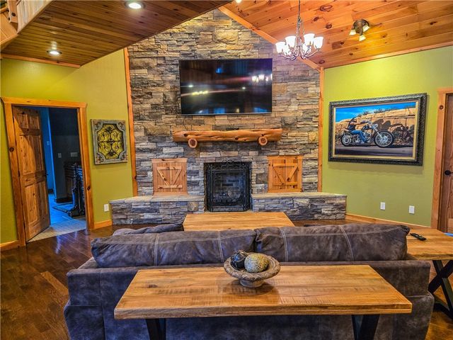 4342 Harmon Road, Harrison, AR 72601