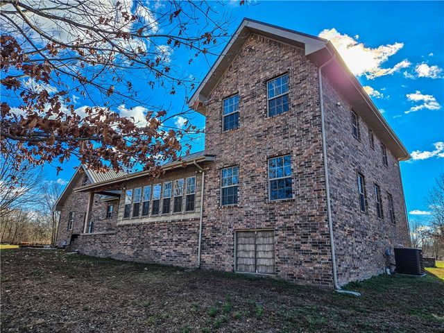 4342 Harmon Road, Harrison, AR 72601