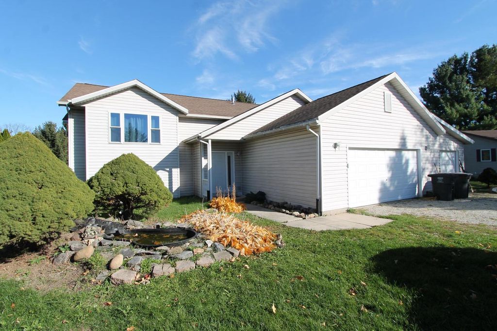 W5180 Jason ROAD, Elkhorn, WI 53121