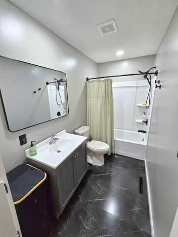 728 N 4th St, Salina, KS 67401