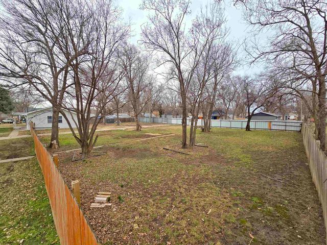 728 N 4th St, Salina, KS 67401